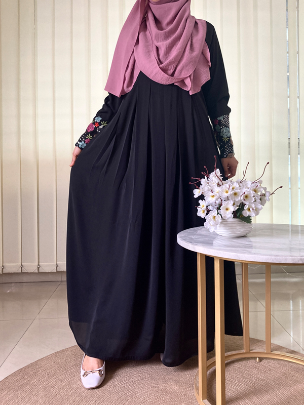 MAISHA GOWN BLACK COLOR