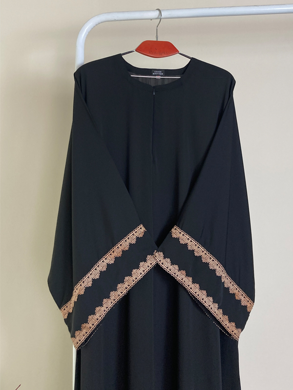 LACE KAFTAN BLACK