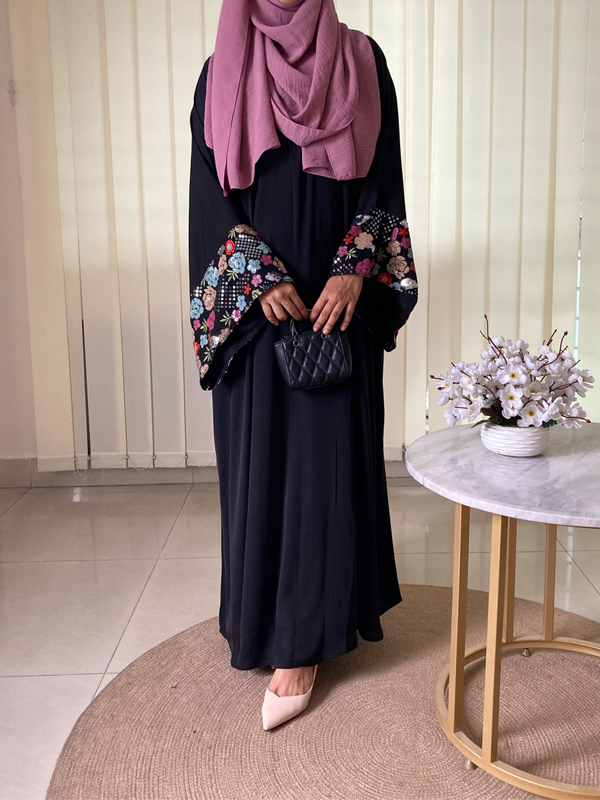 REGULAR KAFTAN BLACK FLORAL LACE