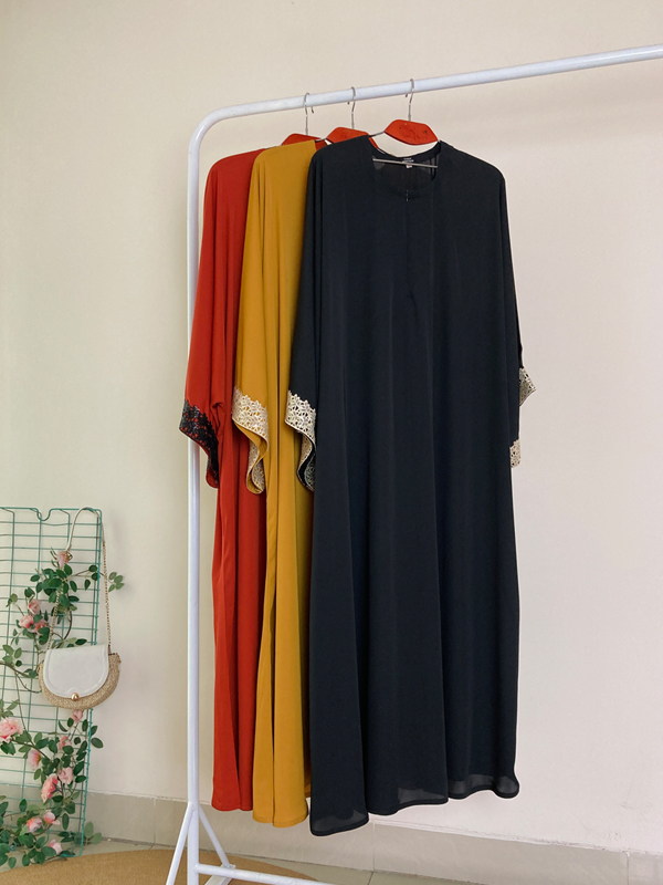 LACE KAFTAN