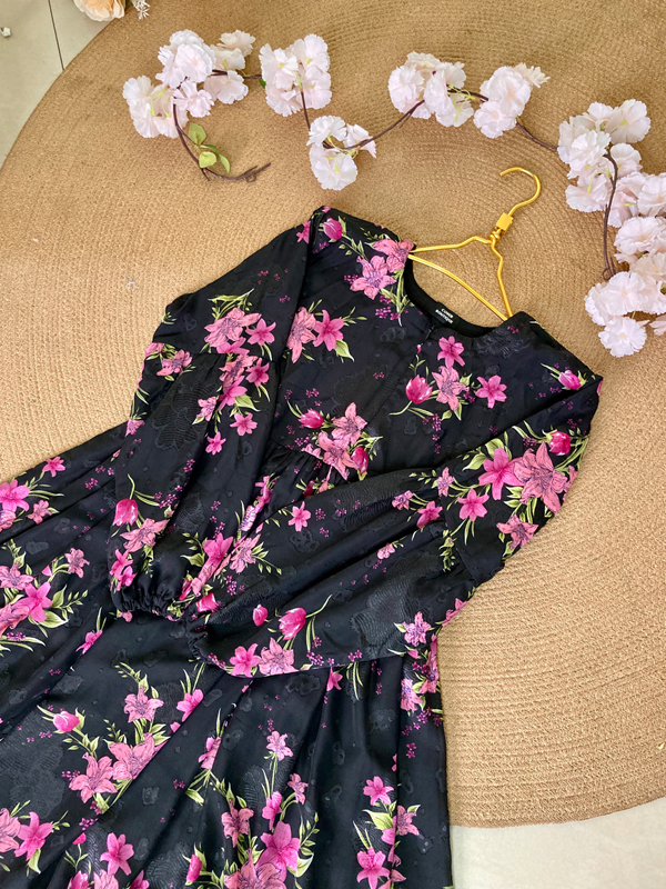 RAWA GOWN BLACK PINK
