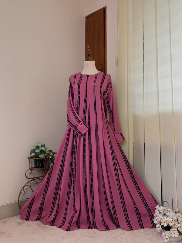 NAFIA GOWN STRIPE PRINT