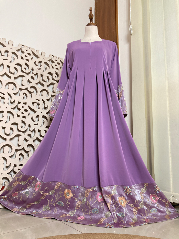 ZAKIA GOWN LAVENDER LACE