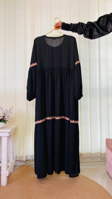 RAISA GOWN BLACK WITH LACE