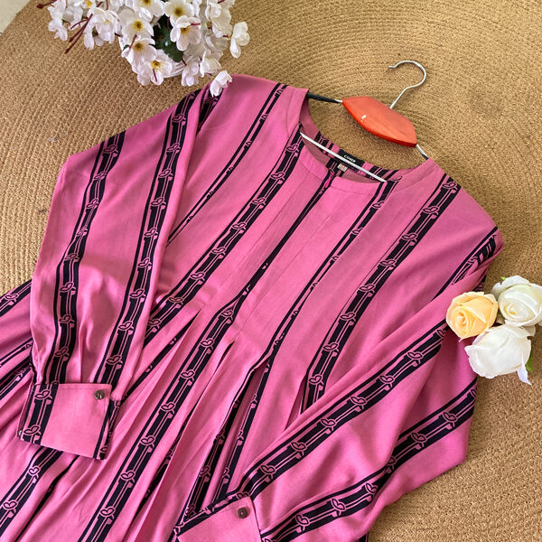 NAFIA GOWN STRIPE PRINT
