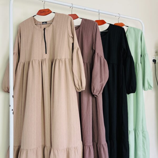 RAISA GOWN